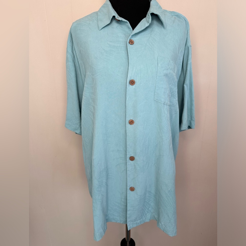 Tommy Bahama 100% Silk Shirt Size Medium